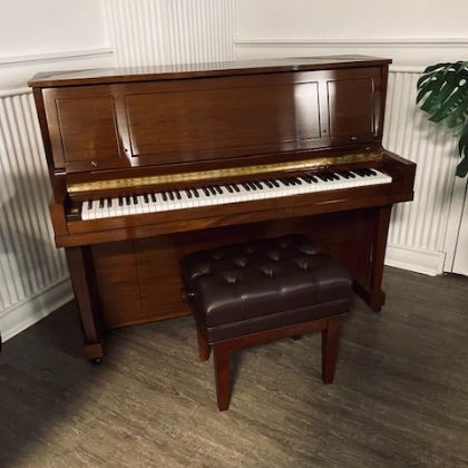 /pianos/pre-owned-pianos/used-upright-pianos/Steinway-and-Sons-American-handmade-Model-1098-piano