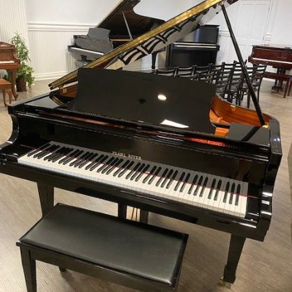 /pianos/pre-owned-pianos/used-grand-pianos/Pearl-River-4’11-baby-grand-in-polished-ebony-