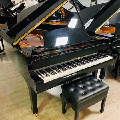 /pianos/pre-owned-pianos/used-grand-pianos/Yamaha-C3-6’1-Grand