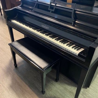 /pianos/pre-owned-pianos/used-upright-pianos/Chickering-spinet-piano