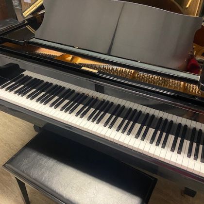 /pianos/pre-owned-pianos/used-grand-pianos/Kawai-5’10-grand-piano