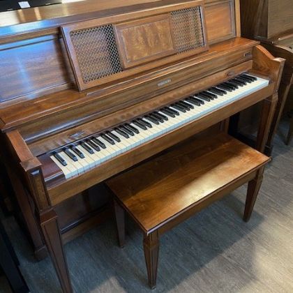 /pianos/pre-owned-pianos/used-upright-pianos/Baldwin-American-handmade-studio-piano-