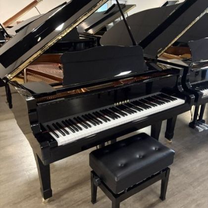 /pianos/pre-owned-pianos/used-grand-pianos/Yamaha-C1-5’3-baby-grand-piano