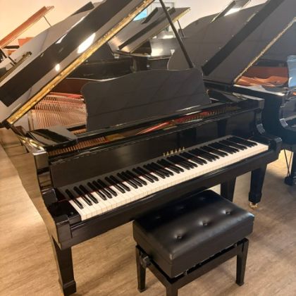 /pianos/pre-owned-pianos/used-grand-pianos/Yamaha-G5-6’6-grand-Piano-(1979)