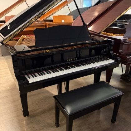 /pianos/pre-owned-pianos/used-grand-pianos/“Like-New”-Yamaha-G2-5’7-Grand-