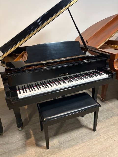 Samick 5’ baby grand piano