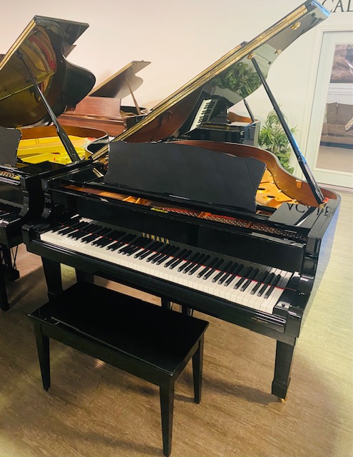Yamaha C2 5’8 Grand Piano