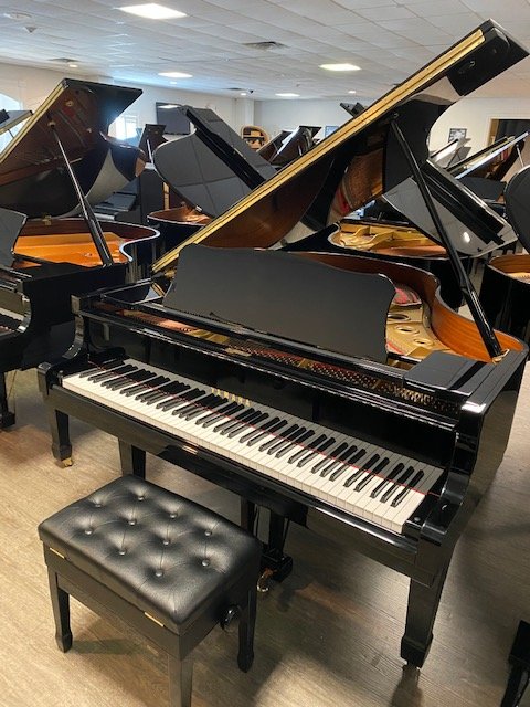 “Like New” Yamaha G2 5’7 Grand Piano