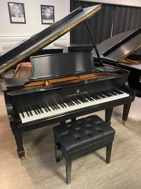 Steinway and Sons American handmade Model L 5’10 Grand Piano 