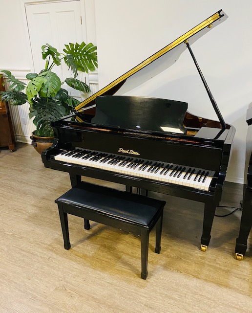 Pearl River 4’11 baby grand piano